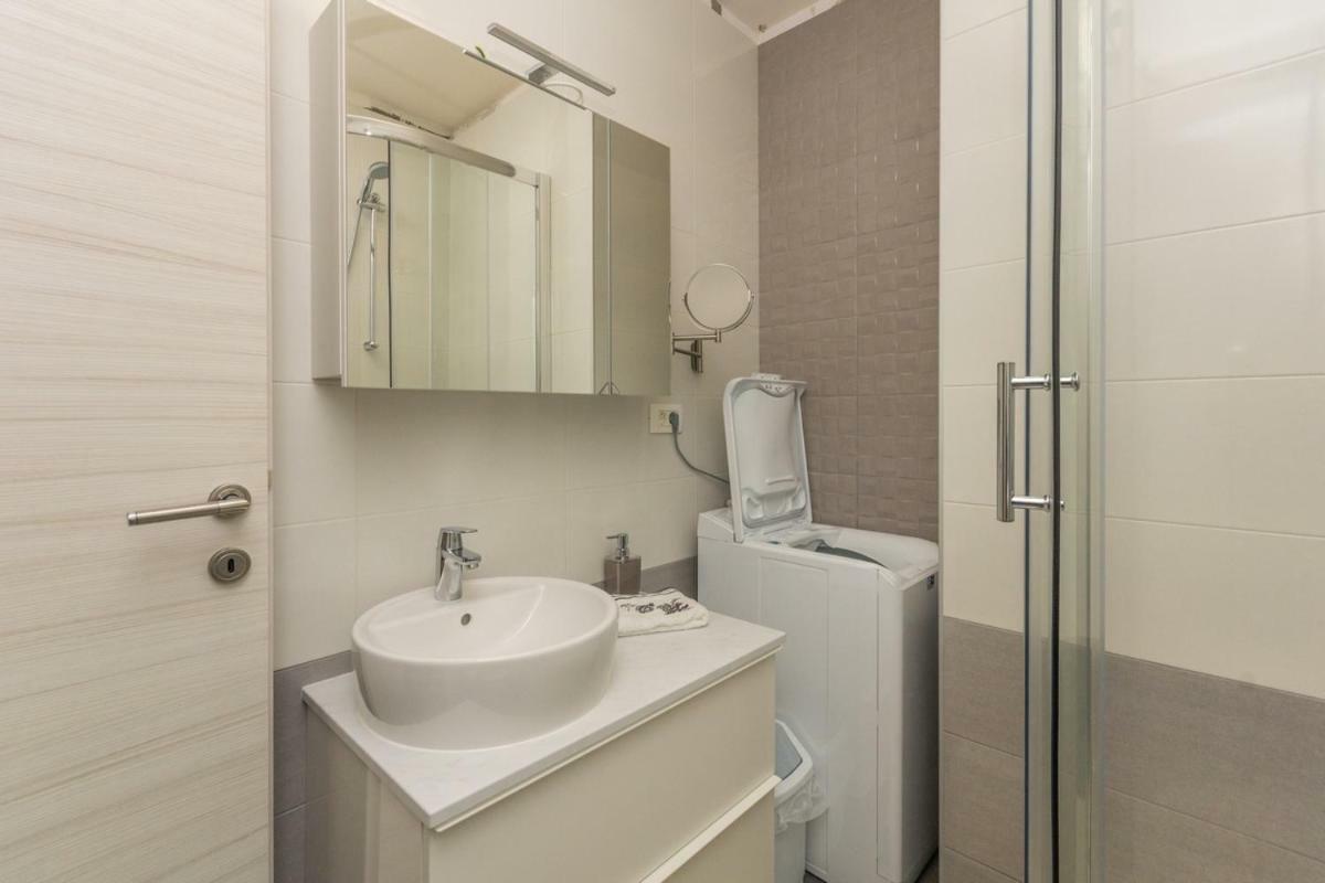 Adria Krk Apartment Krk Town Buitenkant foto